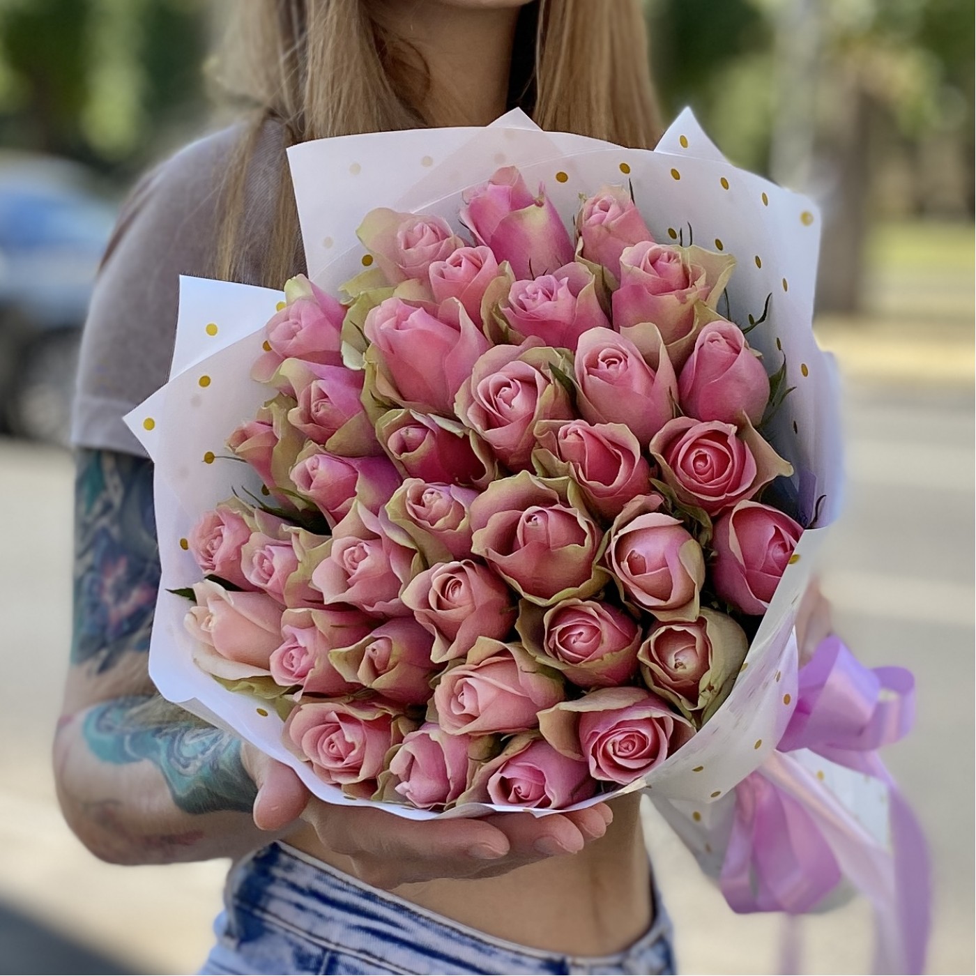 23 розовых розы высшего сорта